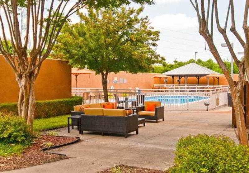 Hotel Courtyard Memphis East/Bill Morris Parkway Exterior foto